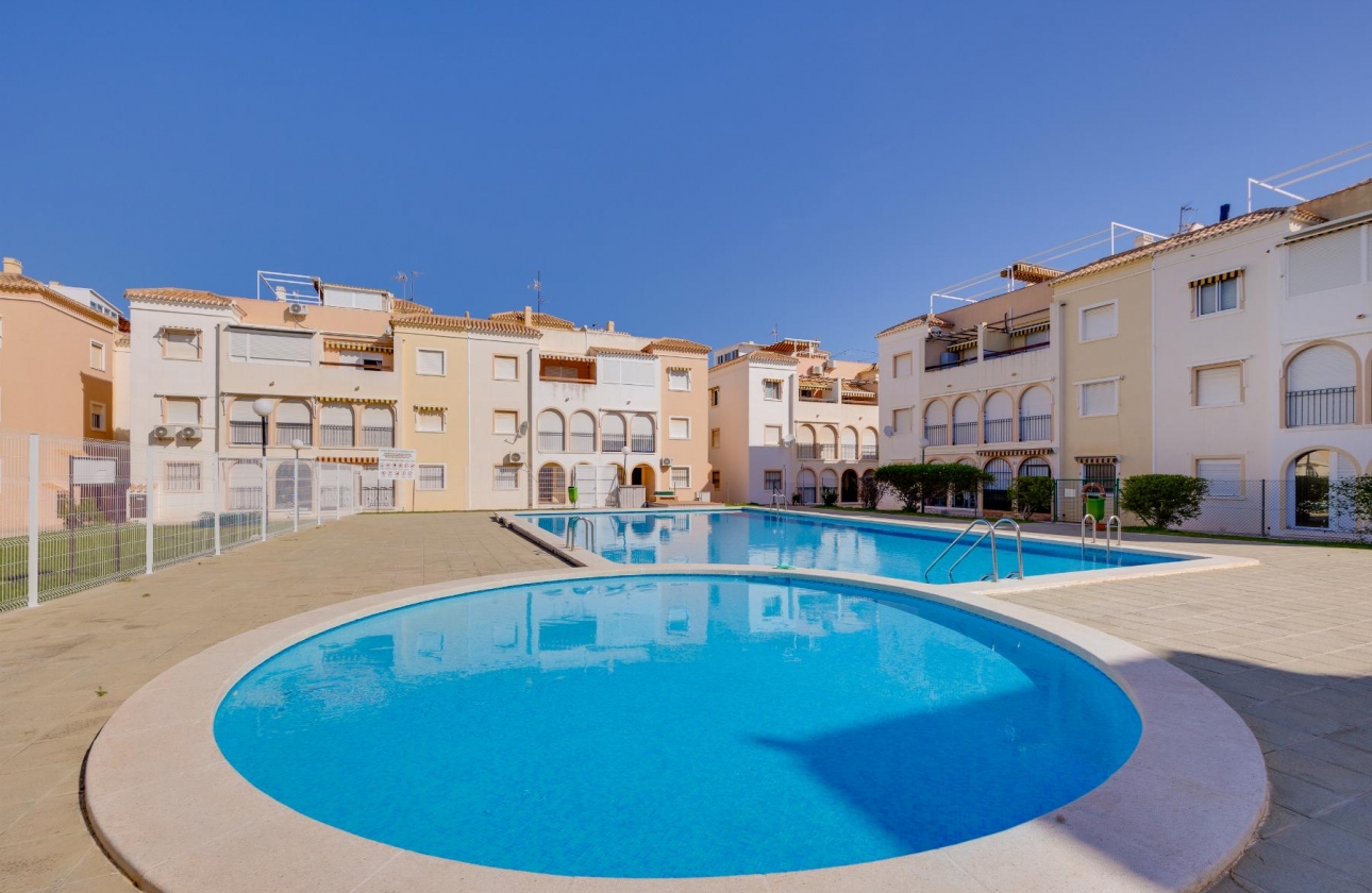Resale - Bungalow - Torrevieja - Playa De Los Naufragos