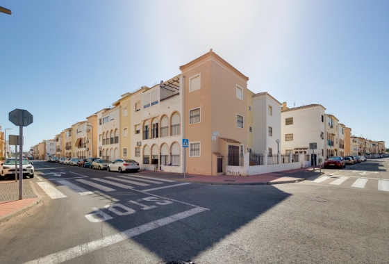 Resale - Bungalow - Torrevieja - Playa De Los Naufragos
