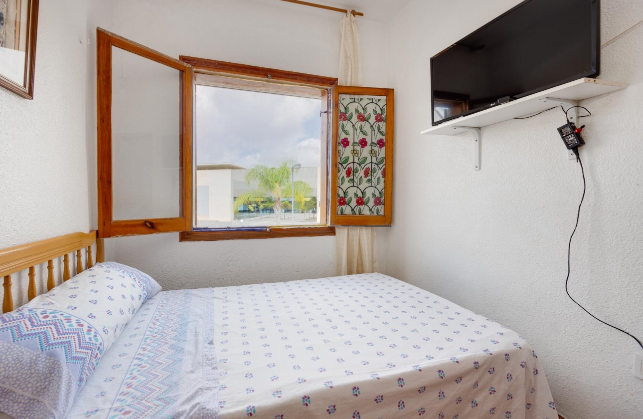 Resale - Bungalow - Torrevieja - Acequion