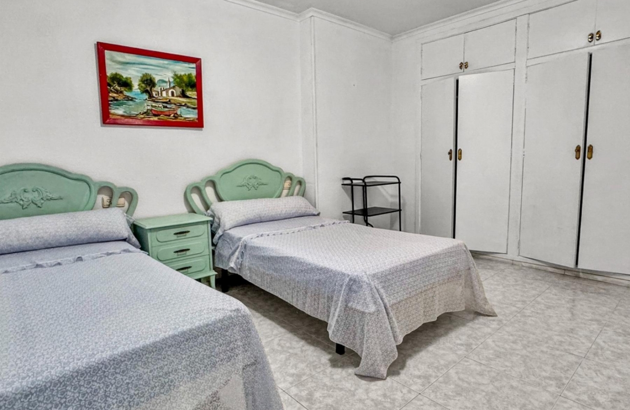 Resale - Apartment - Torrevieja - Playa de los Locos