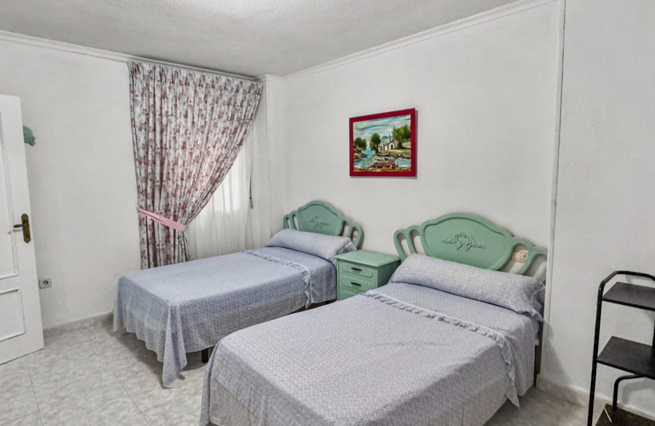 Resale - Apartment - Torrevieja - Playa de los Locos