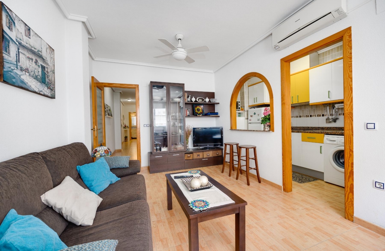 Resale - Apartment - Torrevieja - Acequion
