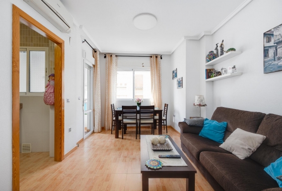 Resale - Apartment - Torrevieja - Acequion