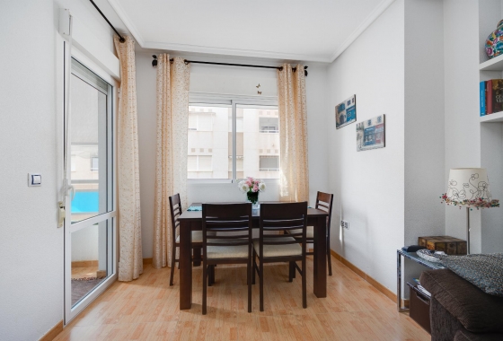 Resale - Apartment - Torrevieja - Acequion