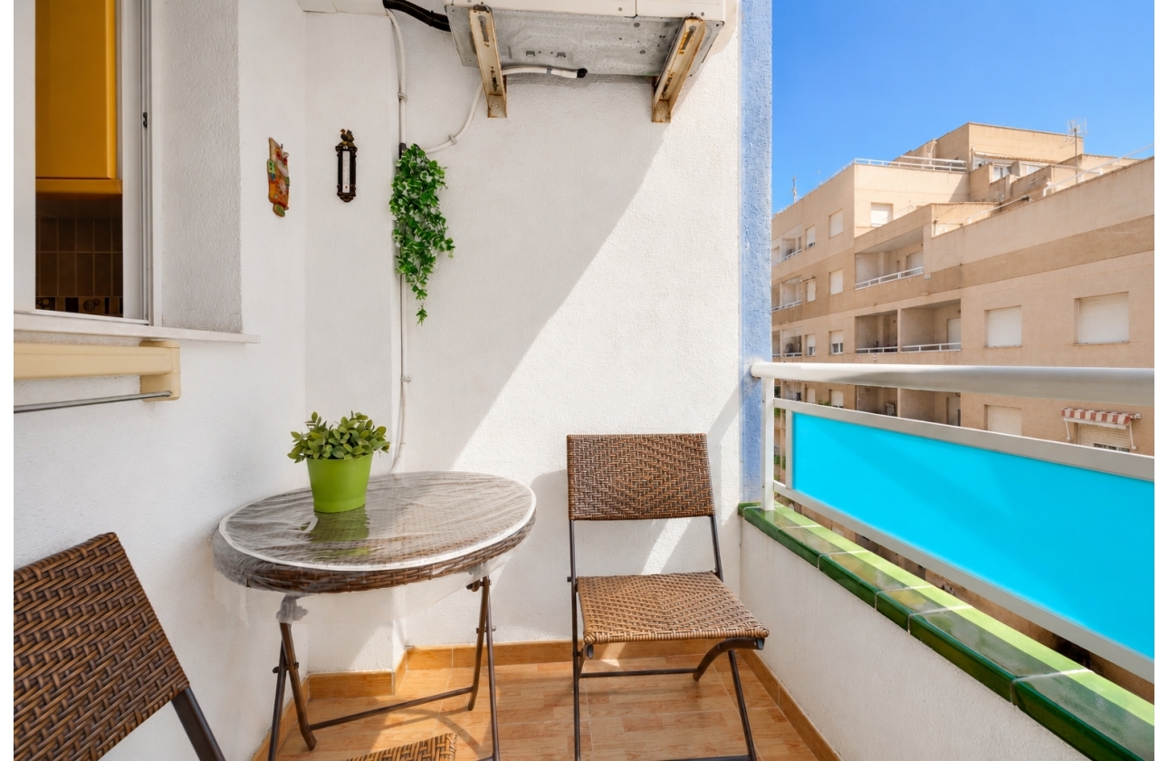 Resale - Apartment - Torrevieja - Acequion