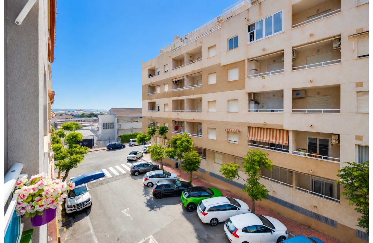 Resale - Apartment - Torrevieja - Acequion
