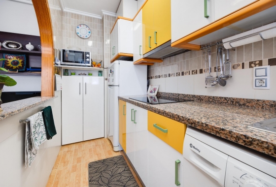 Resale - Apartment - Torrevieja - Acequion