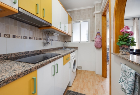 Resale - Apartment - Torrevieja - Acequion