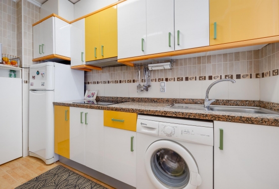 Resale - Apartment - Torrevieja - Acequion