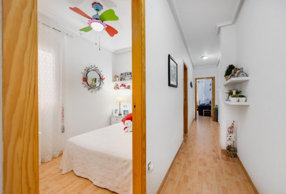 Resale - Apartment - Torrevieja - Acequion