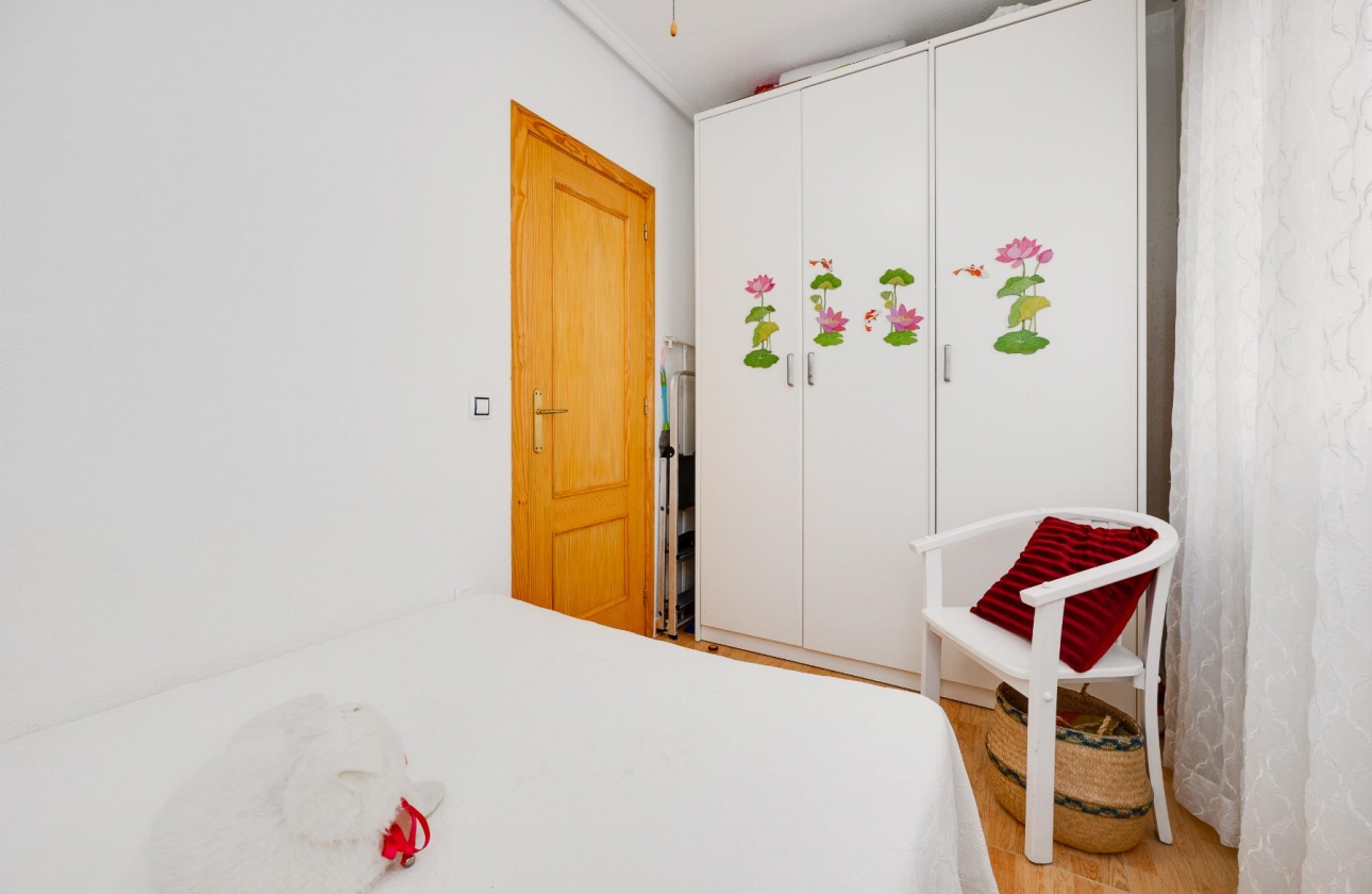 Resale - Apartment - Torrevieja - Acequion