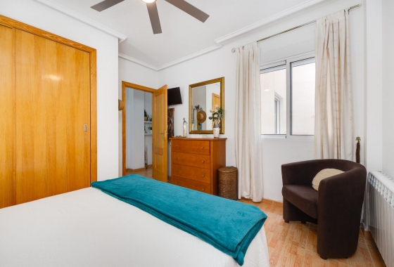 Resale - Apartment - Torrevieja - Acequion