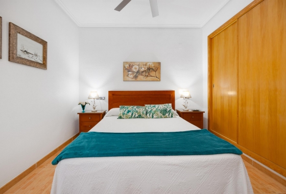 Resale - Apartment - Torrevieja - Acequion