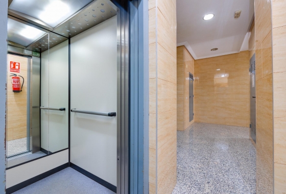 Resale - Apartment - Torrevieja - Acequion