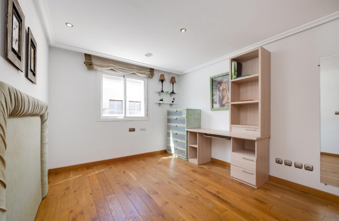 Resale - Penthouse - Torrevieja - Acequion