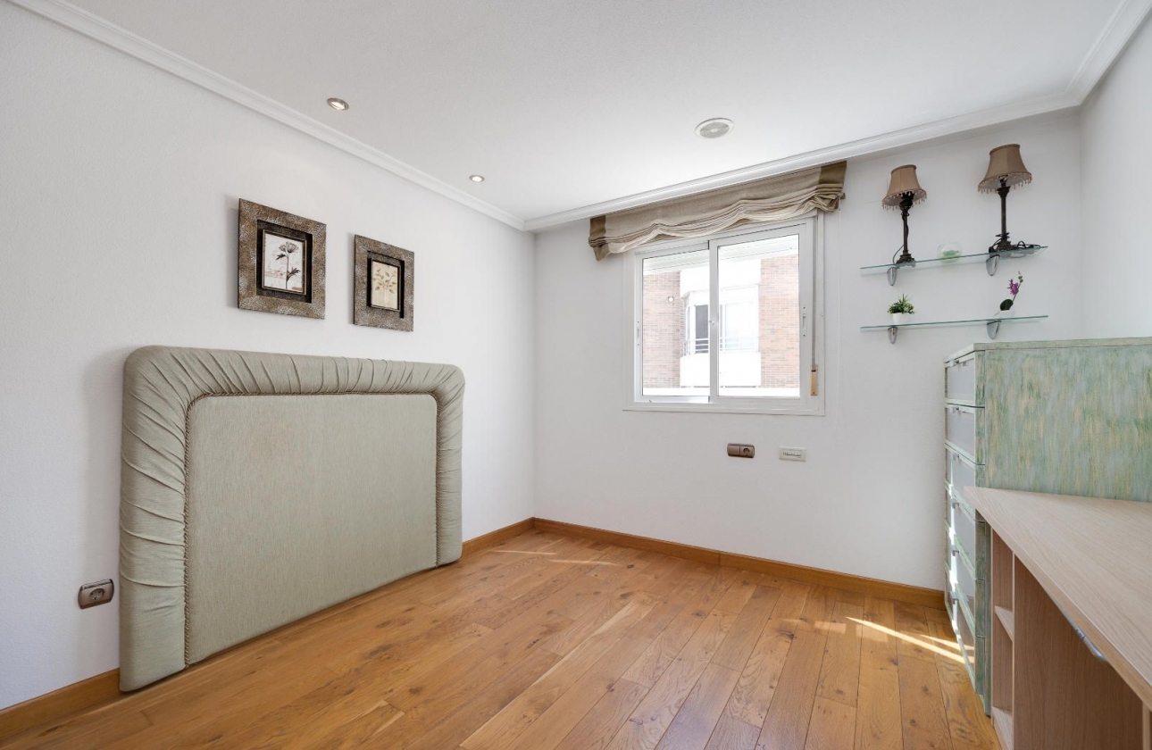 Resale - Penthouse - Torrevieja - Acequion