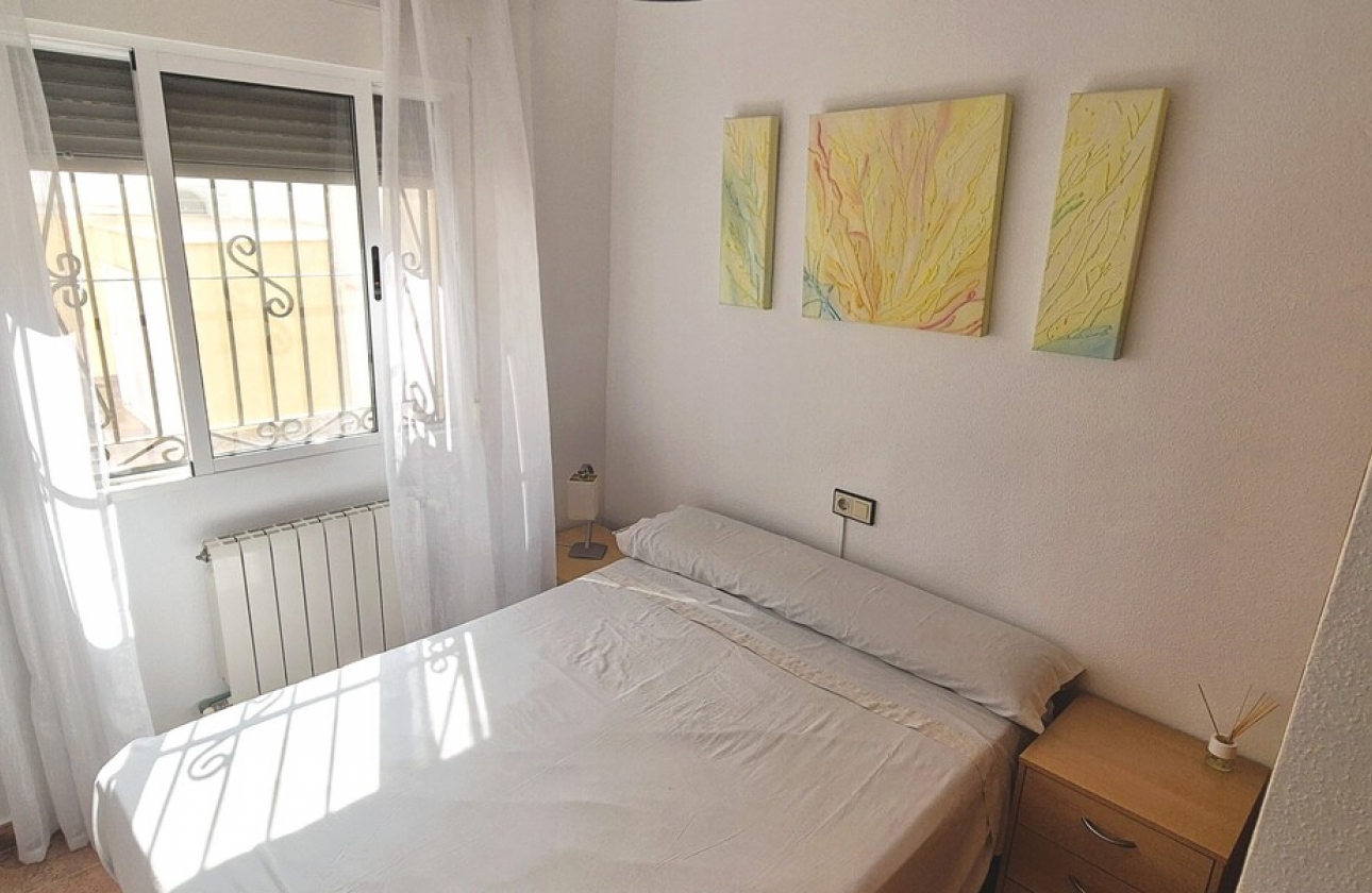 Resale - Semi-detached - Orihuela Costa - Playa Flamenca