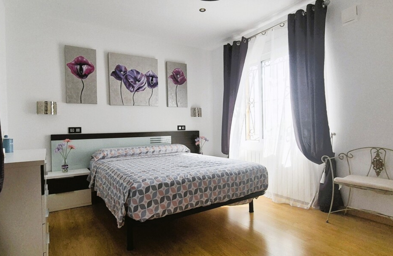 Resale - Semi-detached - Orihuela Costa - Playa Flamenca