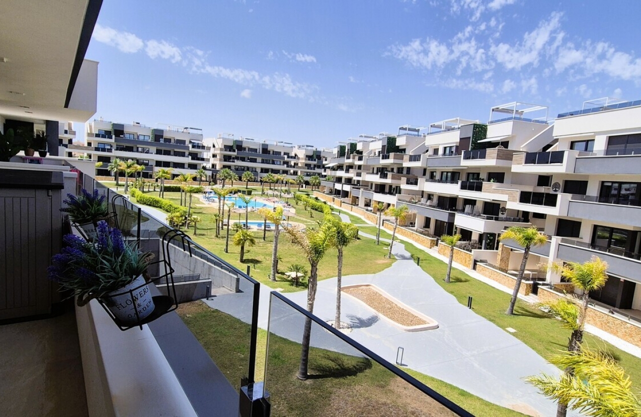 Resale - Apartment - Orihuela Costa - Costa Blanca