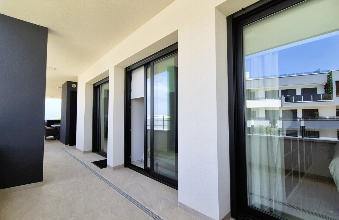Resale - Apartment - Orihuela Costa - Costa Blanca