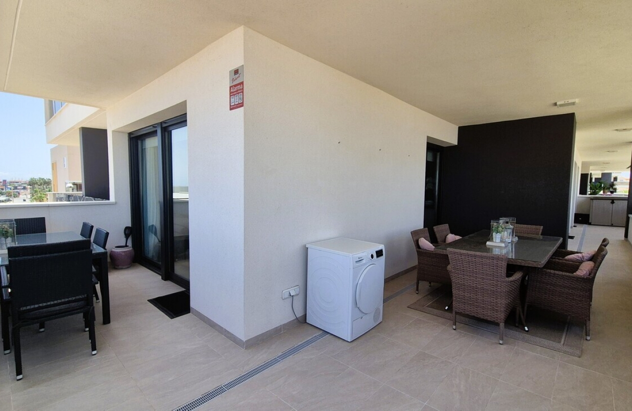 Resale - Apartment - Orihuela Costa - Costa Blanca