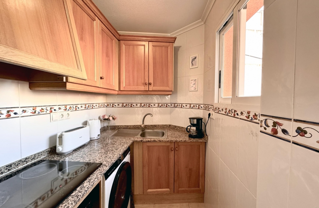 Wynajem długoterminowy - Apartament - Torrevieja - Playa de los Locos