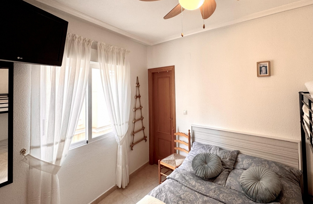 Wynajem długoterminowy - Apartament - Torrevieja - Playa de los Locos