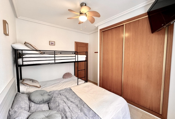 Wynajem długoterminowy - Apartament - Torrevieja - Playa de los Locos
