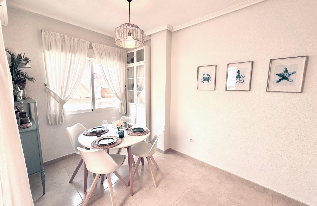 Wynajem długoterminowy - Apartament - Torrevieja - Playa de los Locos