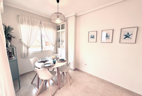 Wynajem długoterminowy - Apartament - Torrevieja - Playa de los Locos