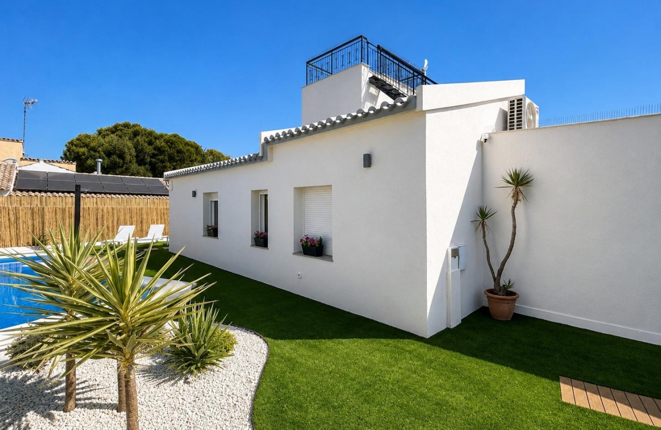Resale - Semi-detached - Orihuela Costa - Punta Prima
