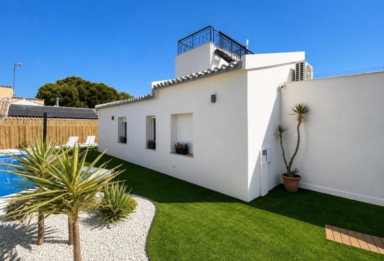 Resale - Semi-detached - Orihuela Costa - Punta Prima