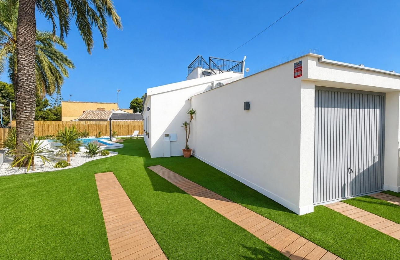 Resale - Semi-detached - Orihuela Costa - Punta Prima