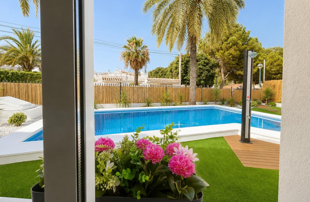 Resale - Semi-detached - Orihuela Costa - Punta Prima