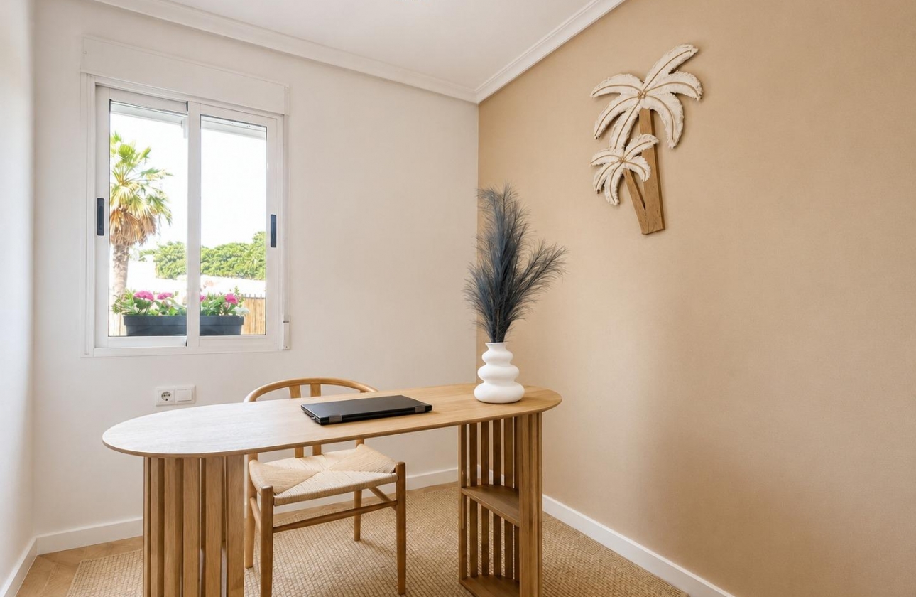Resale - Semi-detached - Orihuela Costa - Punta Prima