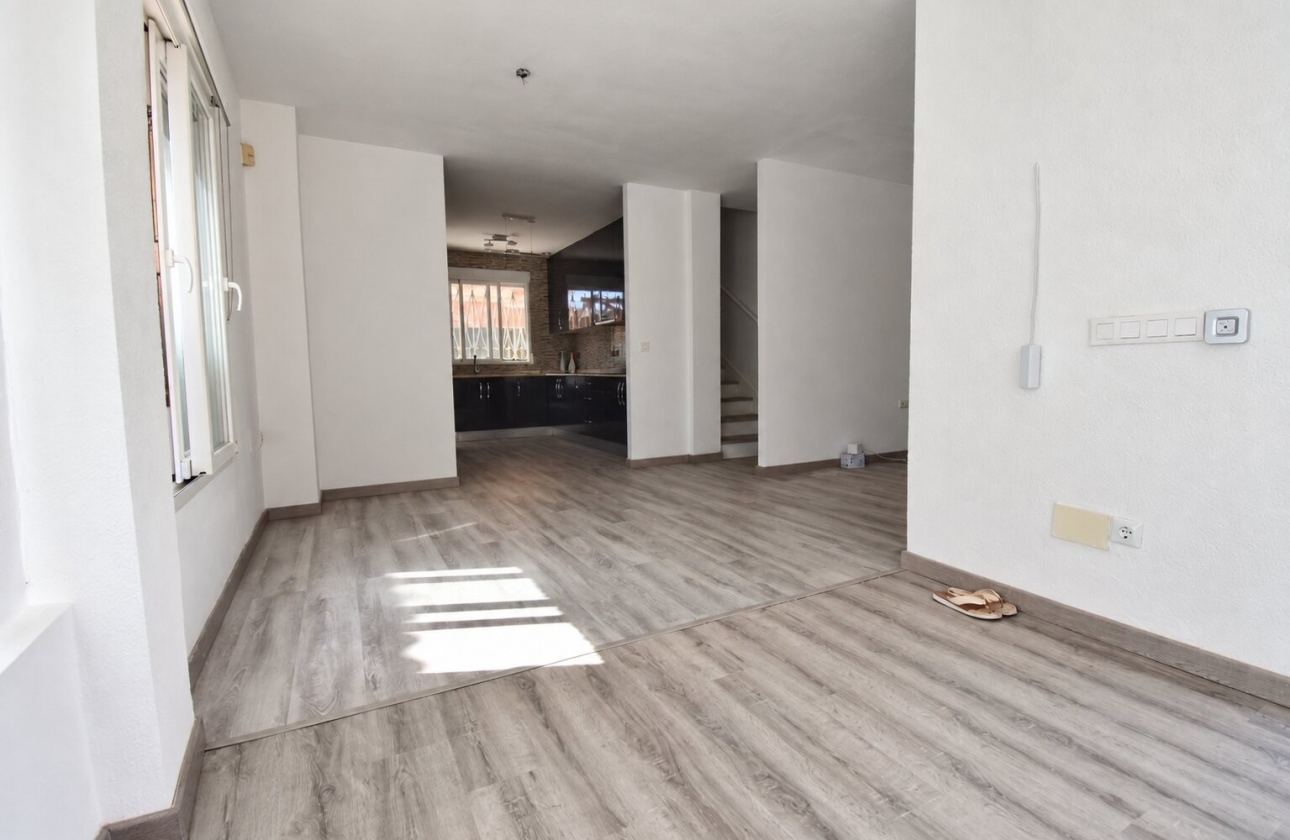 Resale - Villa - Orihuela Costa - Playa Flamenca