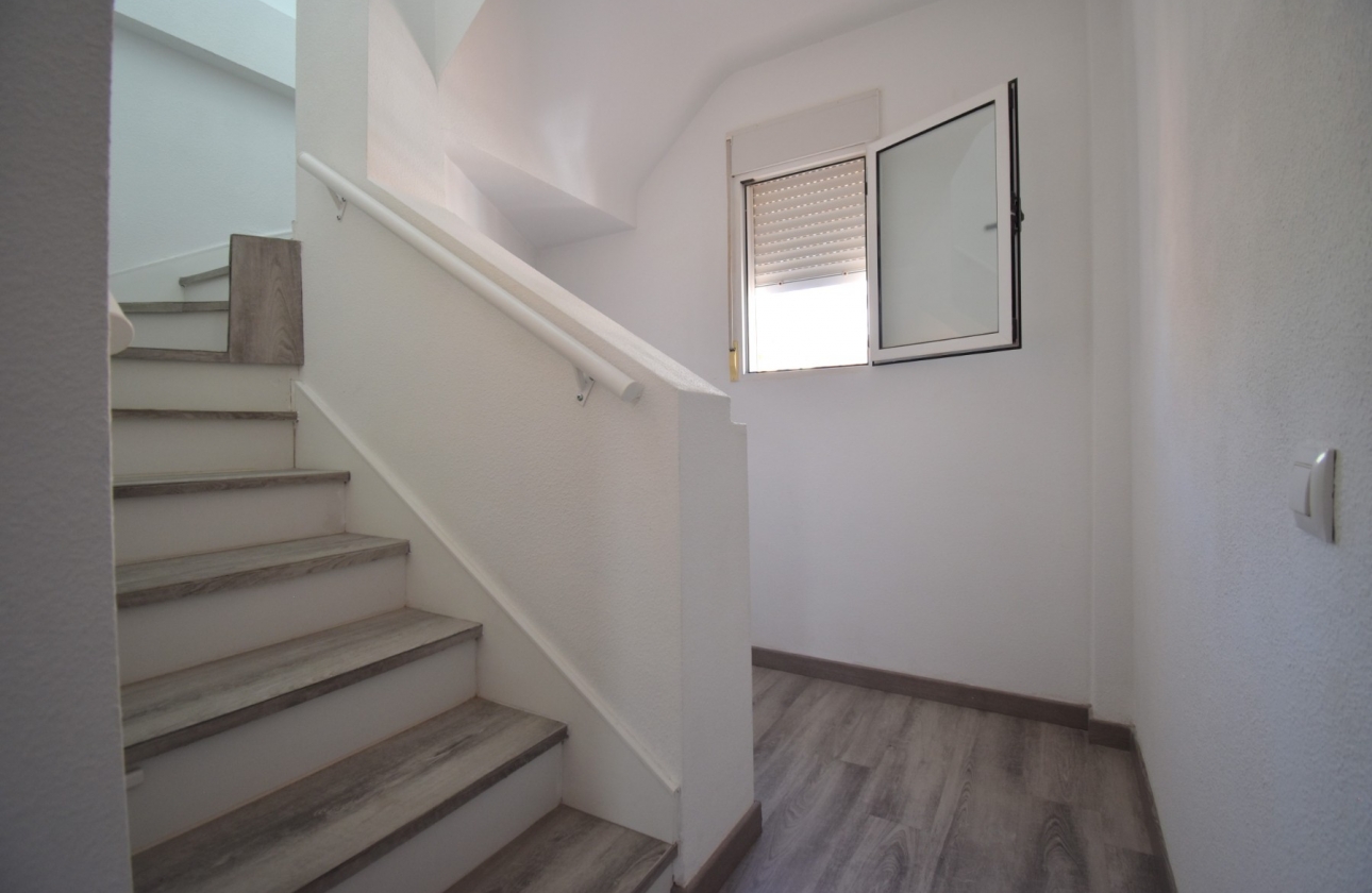 Resale - Villa - Orihuela Costa - Playa Flamenca