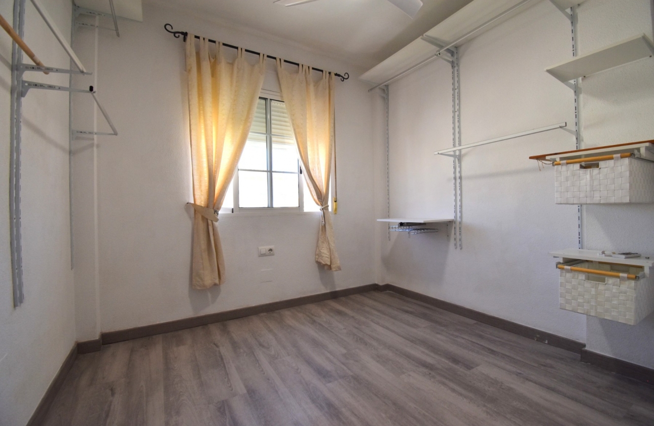 Resale - Villa - Orihuela Costa - Playa Flamenca