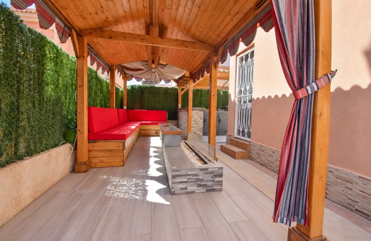 Resale - Villa - Orihuela Costa - Playa Flamenca
