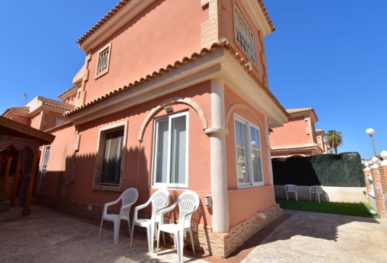 Resale - Villa - Orihuela Costa - Playa Flamenca
