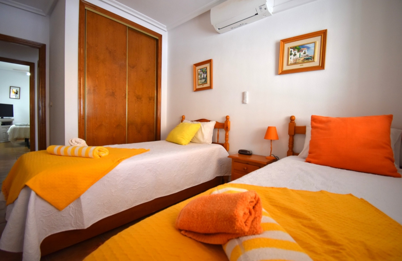 Resale - Semi-detached - Orihuela Costa - La Zenia
