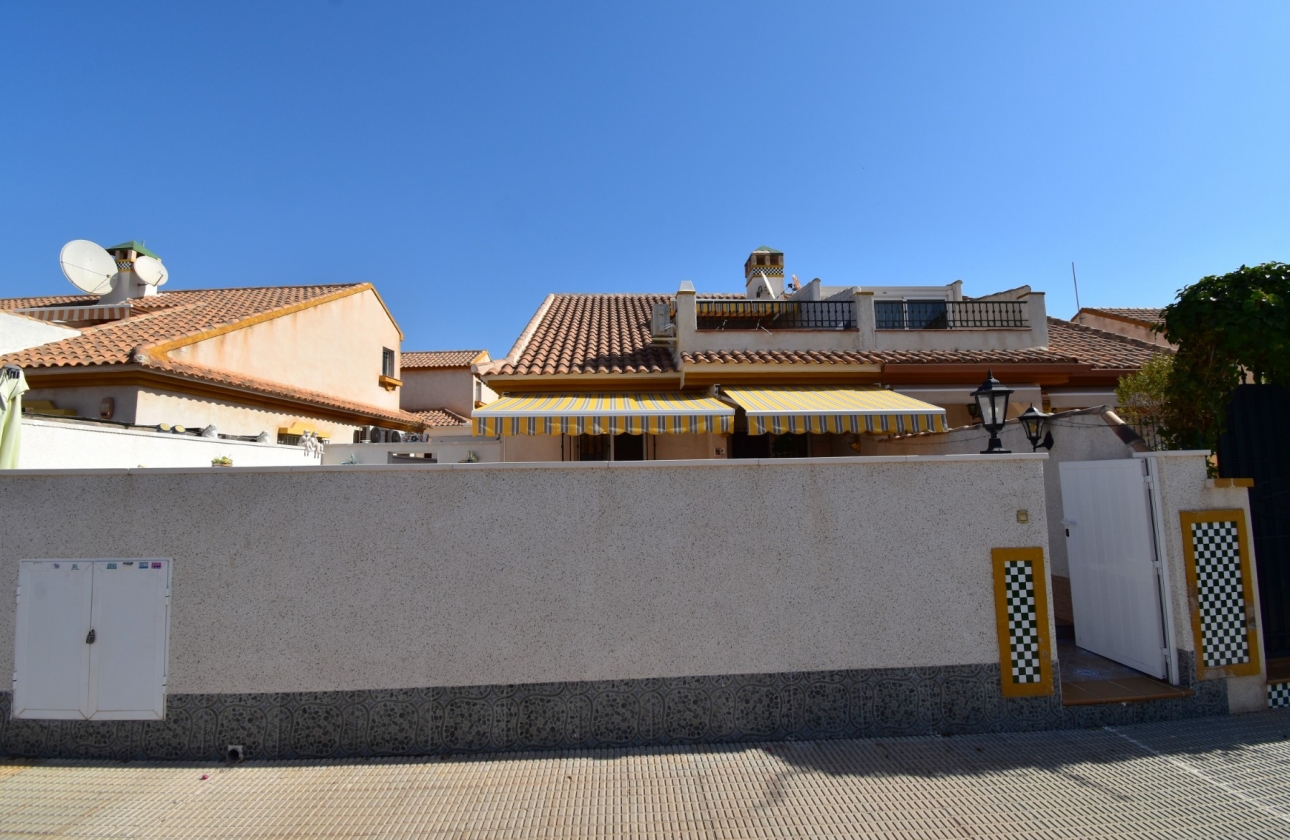 Resale - Semi-detached - Orihuela Costa - La Zenia