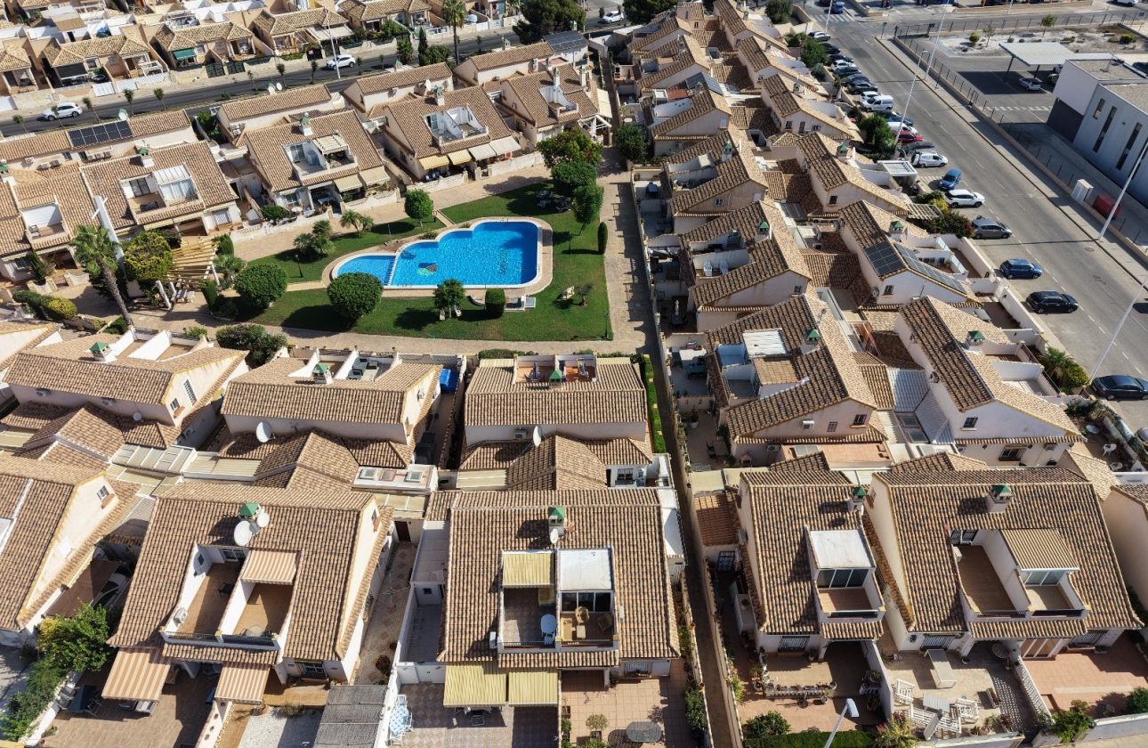 Resale - Semi-detached - Orihuela Costa - La Zenia