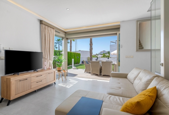 Resale - Villa - Orihuela Costa - Villamartín