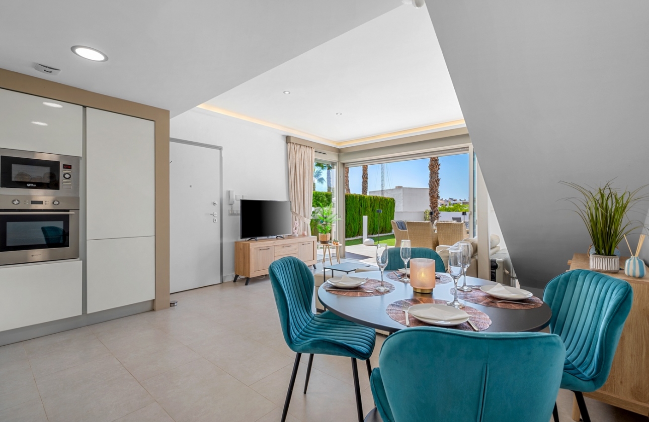Resale - Villa - Orihuela Costa - Villamartín