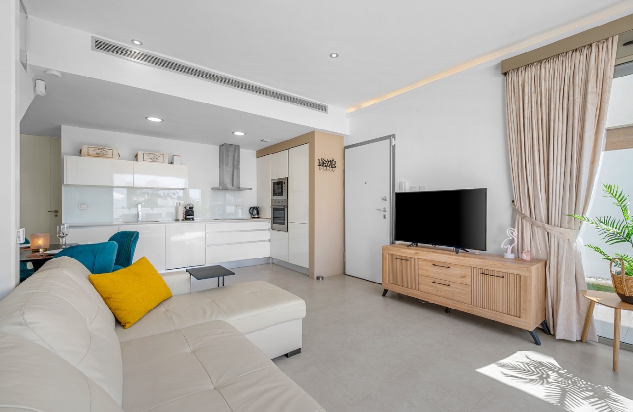 Resale - Villa - Orihuela Costa - Villamartín