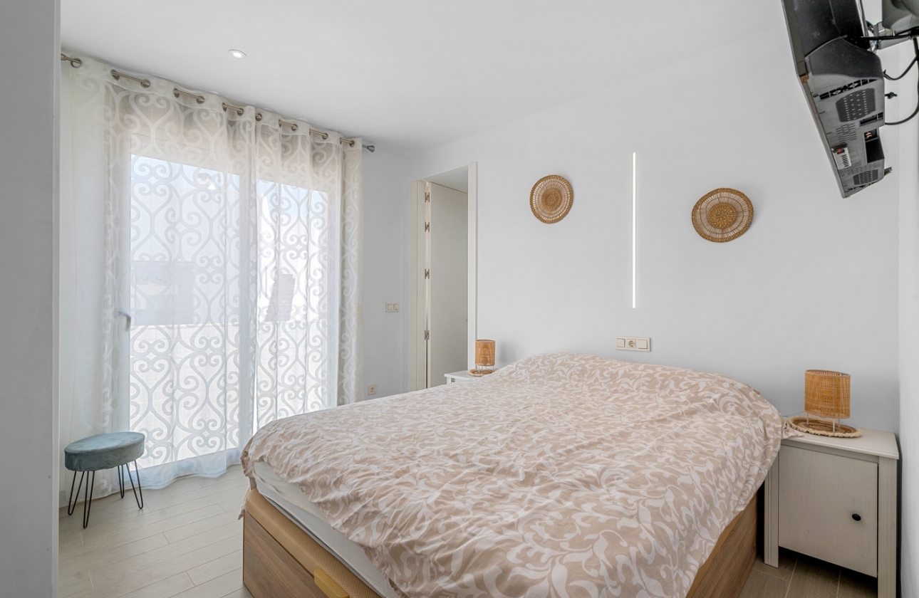 Resale - Villa - Orihuela Costa - Villamartín