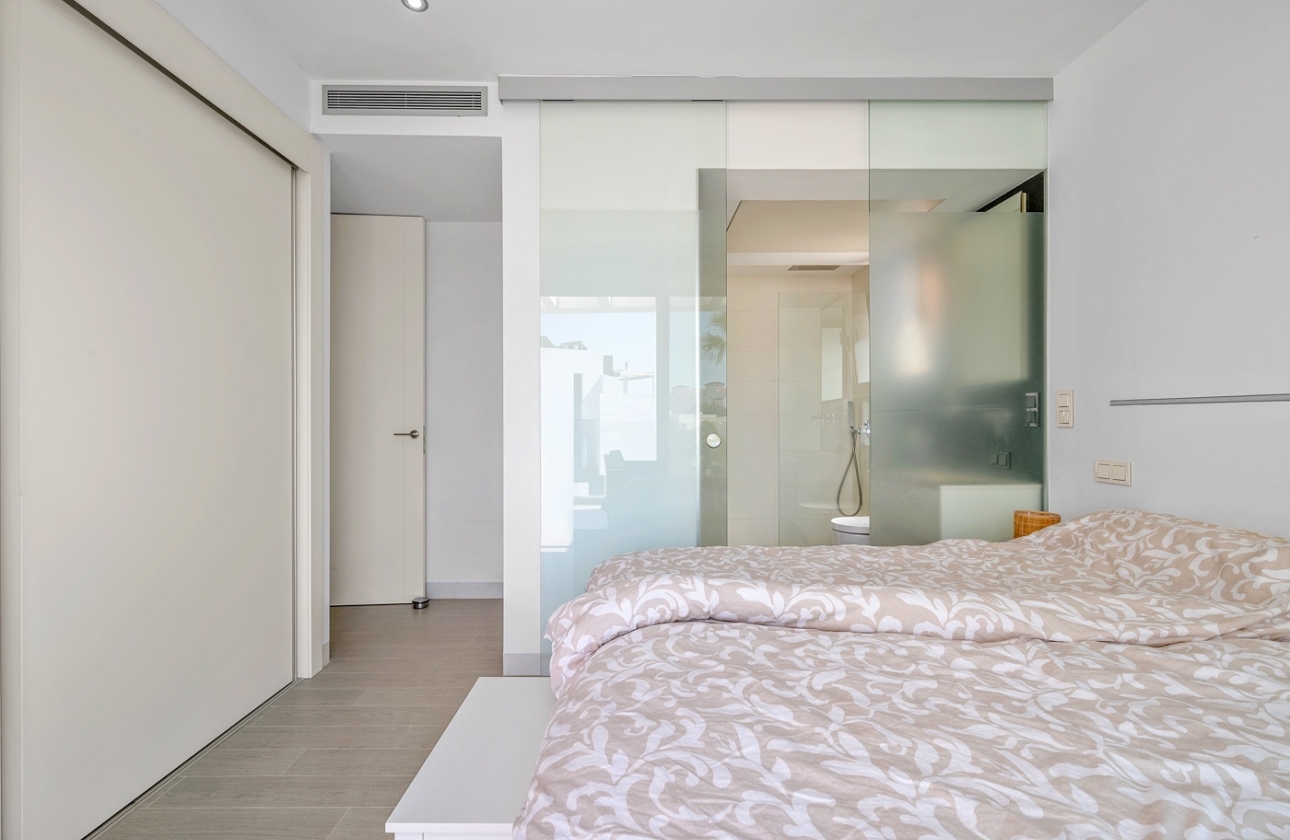 Resale - Villa - Orihuela Costa - Villamartín