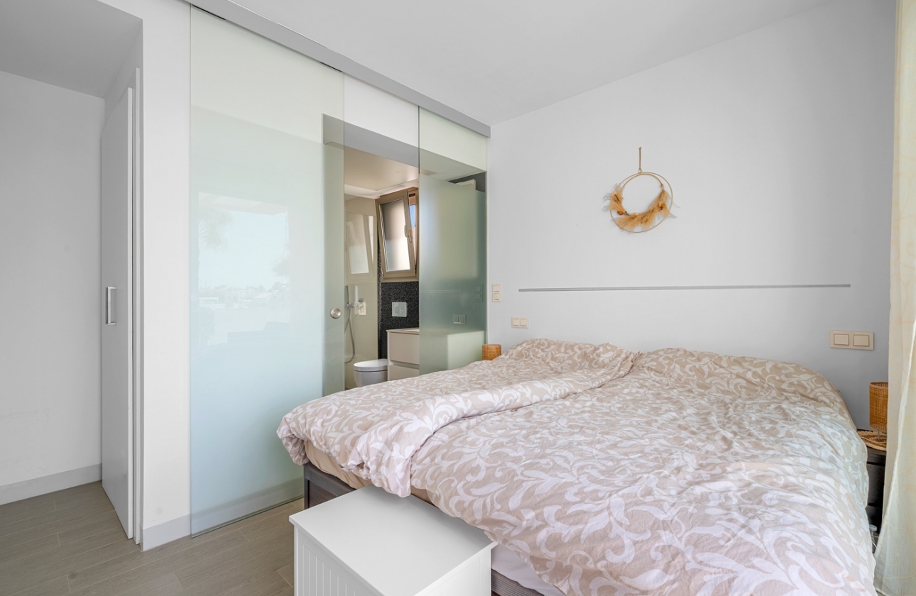 Resale - Villa - Orihuela Costa - Villamartín