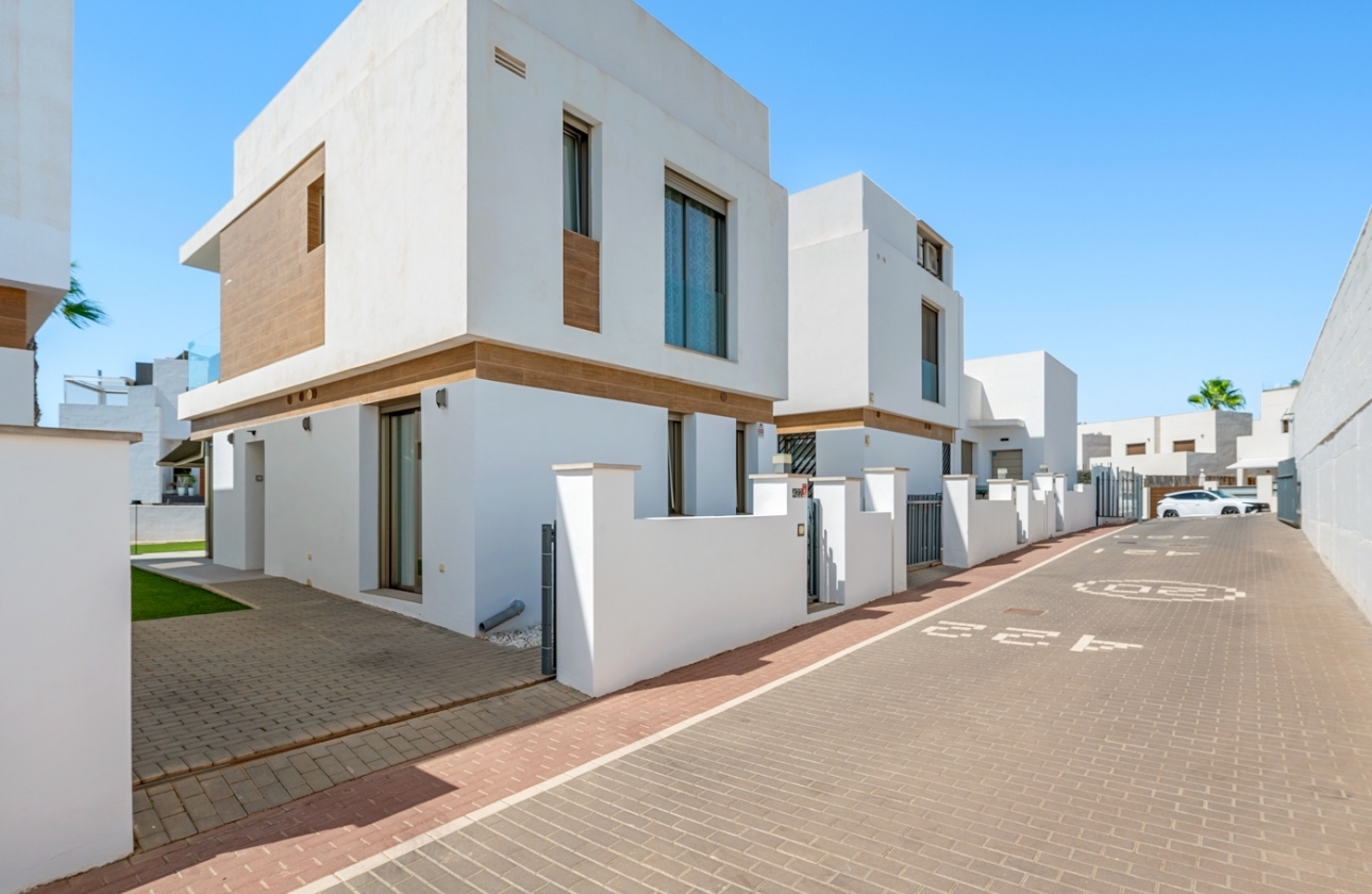 Resale - Villa - Orihuela Costa - Villamartín